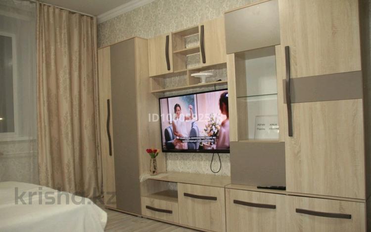 1-комнатная квартира · 40 м² · 3/9 этаж, Осипенко — Жк Набережная, орталык базар за 10 000 〒 в Кокшетау — фото 2