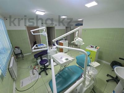 Еркін, медорталықтар мен дәріханалар · 40 м², бағасы: 25 млн ₸ в Атырау