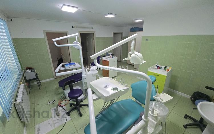 Еркін, медорталықтар мен дәріханалар · 40 м², бағасы: 25 млн ₸ в Атырау — фото 2
