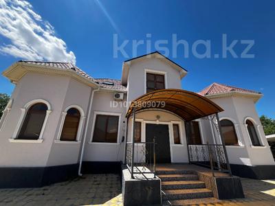 Жеке үй · 8 бөлме · 272.8 м² · 9 жүзд., Самал ш/а., Пыштанай батыра 53, бағасы: 75 млн ₸ в Атырау, мкр Самал