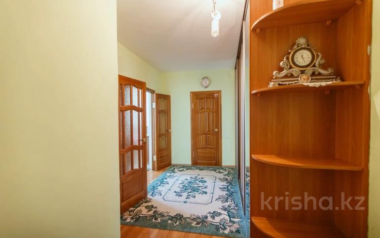 1-комнатная квартира, 45 м², 5 этаж посуточно, Кулманова 107 за 8 000 〒 в Атырау — фото 2