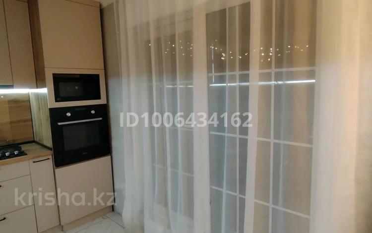 Отдельный дом · 5 комнат · 105 м² · 10 сот., мкр Жумыскер, Сисена Сакипова 175 за 28 млн 〒 в Атырау — фото 2