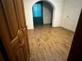 4-комнатная квартира, 86 м², 4/5 этаж помесячно, мкр Сайрам за 150 000 〒 в Шымкенте, Енбекшинский р-н — фото 5