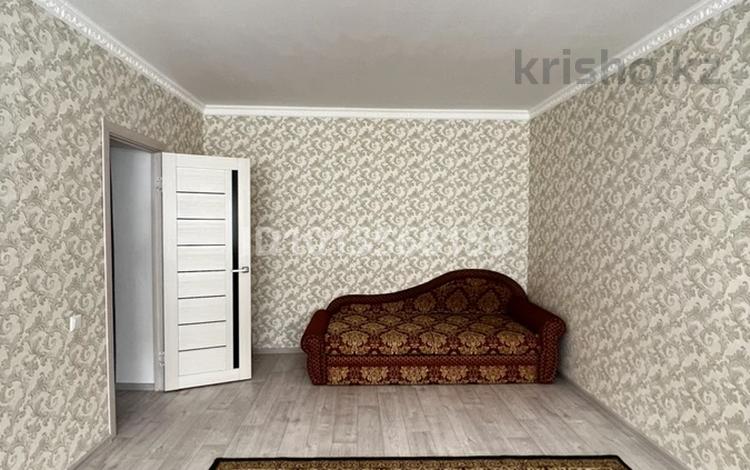 2-бөлмелі пәтер · 76 м² · 2/9 қабат, Алмагүл ш/а., Алмагуль 4, бағасы: 200 000 ₸ в Атырау, мкр. Алмагуль — фото 2
