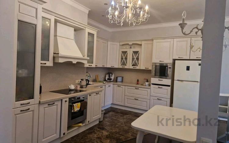 3-комнатная квартира · 133 м² · 6/6 этаж, Кайыма Мухамедханова 7 за 500 000 ₸ в Астане, Есильский р-н — фото 2
