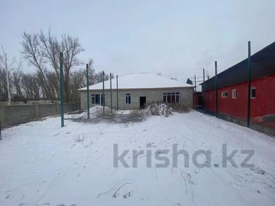 Отдельный дом · 5 комнат · 306 м² · 14 сот., Абая 111 за 30 млн ₸ в Талдыкоргане