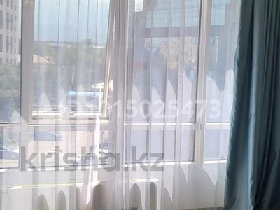 2-комнатная квартира · 70 м² · 3/33 этаж, Аль Фараби 7к — Козыбаева за 35 000 ₸ в Алматы, Бостандыкский р-н