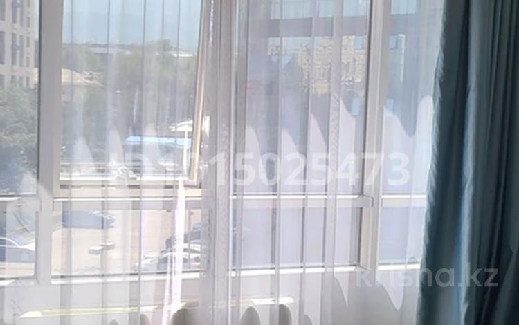 2-комнатная квартира · 70 м² · 3/33 этаж, Аль Фараби 7к — Козыбаева за 35 000 ₸ в Алматы, Бостандыкский р-н — фото 2