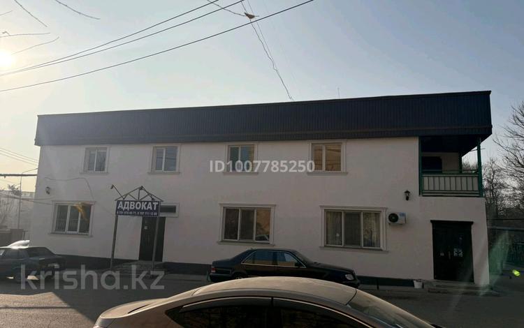 Отдельный дом · 8 комнат · 340 м² · 2.5 сот., Алдиярова 80/11 за 90 млн 〒 в Шымкенте, Енбекшинский р-н — фото 2