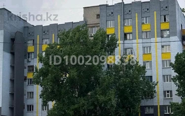 1-комнатная квартира · 13 м² · 9 этаж, Абай 89 за 1.7 млн ₸ в Уральске, мкр Школьник — фото 2