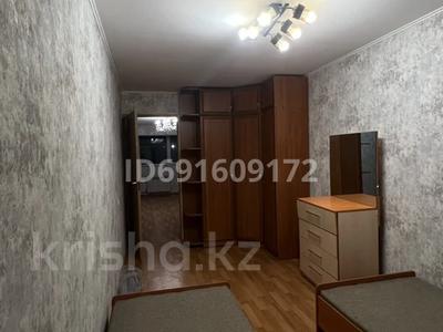 3-комнатная квартира, 65 м², 2/5 этаж помесячно, мкр Тастак-1 10 за 250 000 〒 в Алматы, Ауэзовский р-н