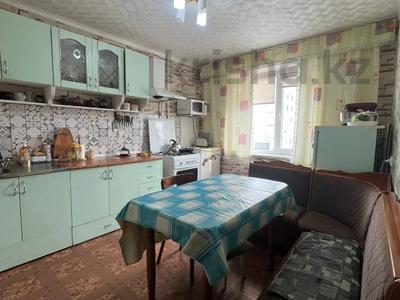 3-бөлмелі пәтер · 65.8 м² · 6/9 қабат, мкр 11, бағасы: 20 млн 〒 в Актобе