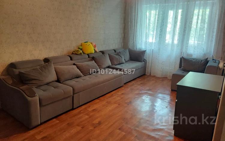 2-комнатная квартира · 37 м² · 4/4 этаж, проспект Республики 38 за 130 000 ₸ в Шымкенте, Туран р-н — фото 2