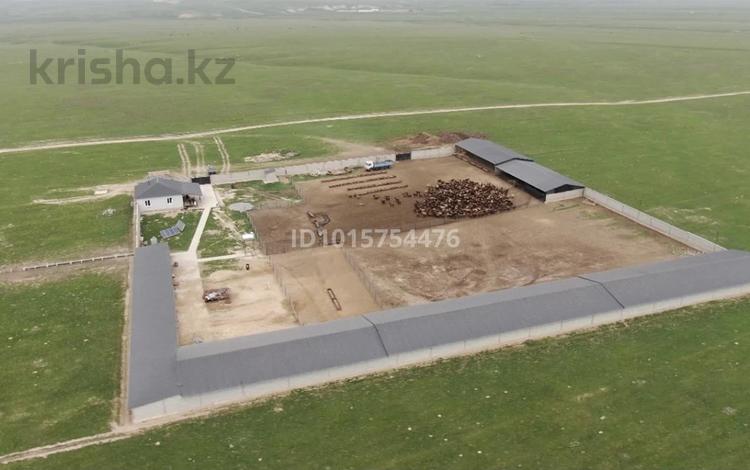 Жеке үй · 4 бөлме · 100 м² · 100 жүзд., 1 1 — Ыстық су Амангелді ауылы, бағасы: 75 млн ₸ в  — фото 60