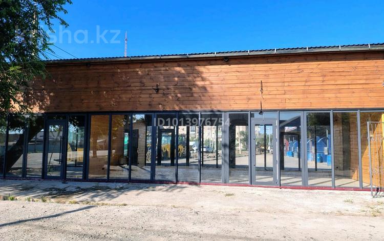 Офисы, магазины и бутики · 64 м² за 350 000 ₸ в Таразе — фото 6