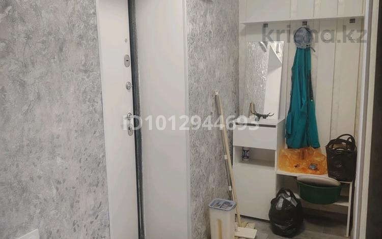 1-бөлмелі пәтер · 60 м² · 4/5 қабат, Дружба народов 4 — Дом кафе Каспий, бағасы: 15 000 ₸ в Приозёрске — фото 2