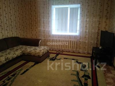 1-комнатная квартира · 53 м² · 1/5 этаж, 10 мкр за 110 000 〒 в Аксае