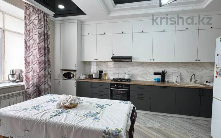 5-комнатная квартира · 180 м² · 7/9 этаж, мкр. Алтын орда, тауелсиздик за 65.5 млн ₸ в Актобе — фото 29