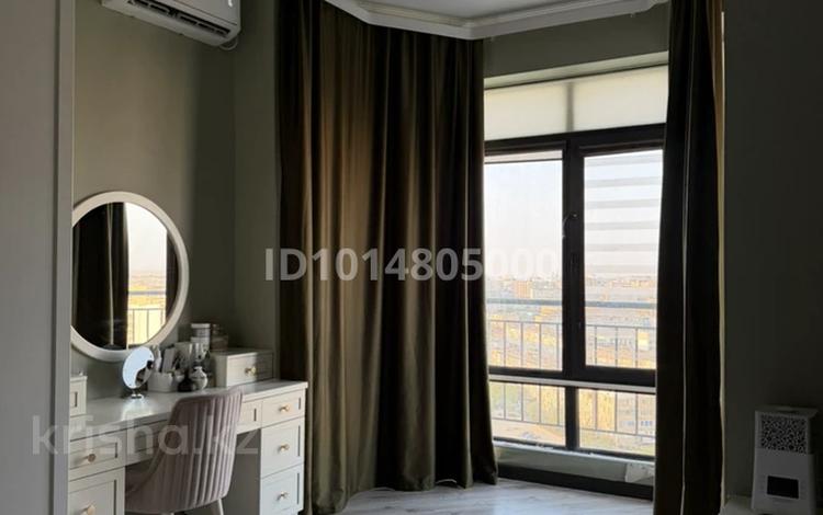 3-комнатная квартира · 115 м² · 13/17 этаж, 14-й мкр 73 за 69 млн ₸ в Актау — фото 2
