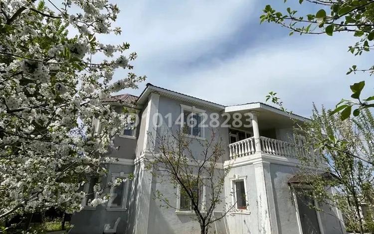 Жеке үй · 6 бөлме · 300 м² · 14 жүзд., Көкарна ш/а., Придорожная 5, бағасы: 2 млн ₸ в Атырау, мкр Кокарна — фото 13