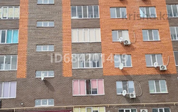 1-комнатная квартира, 40 м², 6/9 этаж, Гагарина 1 за 11.5 млн 〒 в Уральске — фото 5