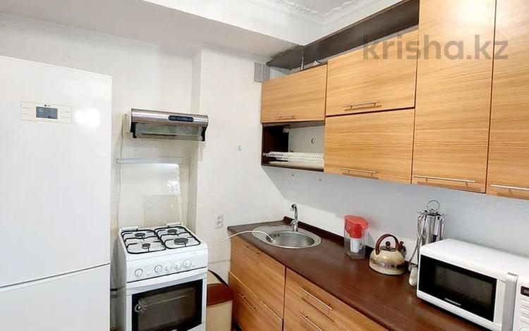 3-комнатная квартира · 70 м² · 2/5 этаж, мкр Самал-3, Хаджимукана 20 — Трц Ritz Palace за 350 000 ₸ в Алматы, Медеуский р-н — фото 7