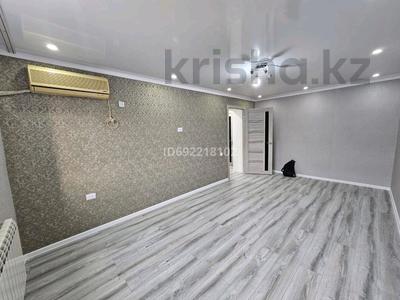 1-комнатная квартира, 32 м², 4/5 этаж, 11 микрорайон 118 за 14.5 млн 〒 в Шымкенте