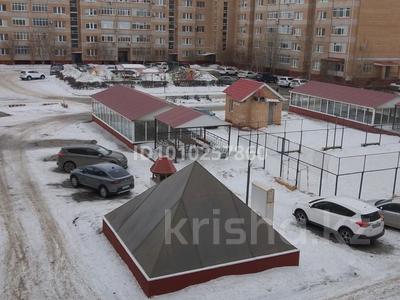 2-комнатная квартира · 70 м² · 3/5 этаж, мкр. Алтын орда, проспект Тауелсиздик 2 — проспект А.Молдагуловой за 200 000 〒 в Актобе