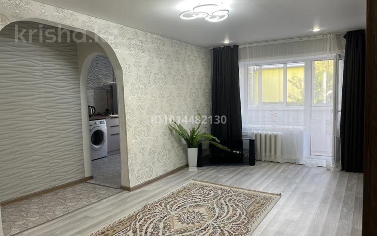 2-комнатная квартира · 45 м², Назарбаева 196/2 за 150 000 ₸ в Уральске — фото 2