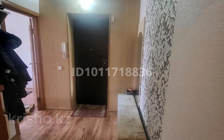 4-бөлмелі пәтер · 82 м² · 2/4 қабат, Энтузиастов 7, бағасы: 39 млн ₸ в Усть-Каменогорске — фото 2