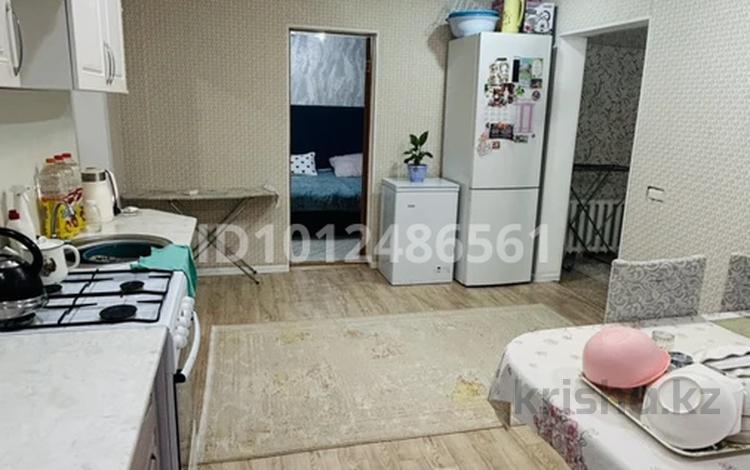 Үйдің бір бөлігі · 3 бөлме · 90 м² · 7 жүзд., Суворкина 26 — Возле 33 школы, бағасы: 15.5 млн ₸ в Семее — фото 2