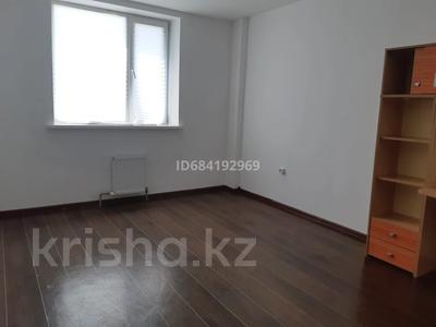 3-бөлмелі пәтер, 83 м², 3/5 қабат ай сайын, мкр Береке 2, бағасы: 150 000 〒 в Атырау, мкр Береке