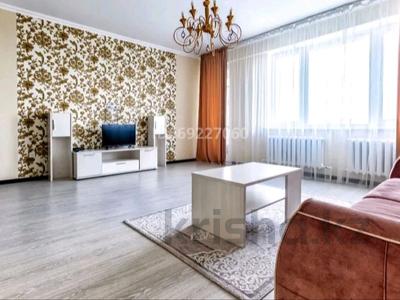 2-комнатная квартира, 90 м², 5/12 этаж посуточно, Достык 13 за 20 000 〒 в Астане, Есильский р-н