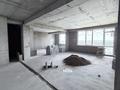 4-комнатная квартира · 303 м² · 10/10 этаж, К. Аманжолова 110 — Аманжолова 110 за 110 млн ₸ в Уральске — фото 9