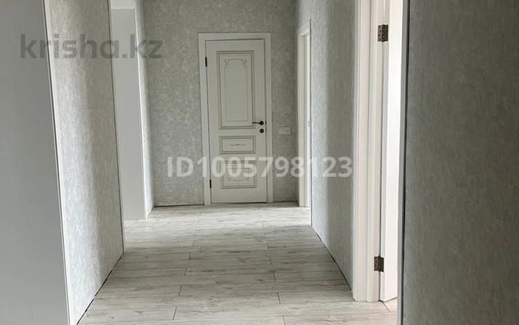 4-бөлмелі пәтер · 147.2 м² · 6/6 қабат, мкр Женис 32/1, бағасы: 58 млн ₸ в Уральске — фото 2