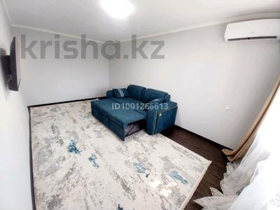 Продажа квартир в Шымкенте: 1-комнатная квартира · 34 м² · 5/5 этаж, 17-й микрорайон, 17-й микрорайон 12 за 13.7 млн 〒 1-комнатная квартира · 34 м² · 5/5 этаж, 17-й микрорайон, 17-й микрорайон 12 за 13.7 млн 〒 в Шымкенте, Аль-Фарабийский р-н
