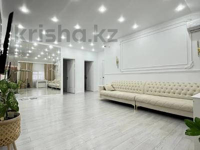 4-бөлмелі пәтер · 108 м² · 7/8 қабат, 19-й мкр 45, бағасы: 43 млн ₸ в Актау