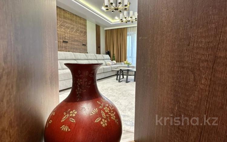 7-комнатная квартира · 240 м² · 9/9 этаж, Кабанбай батыра за 270 млн ₸ в Алматы, Медеуский р-н — фото 5