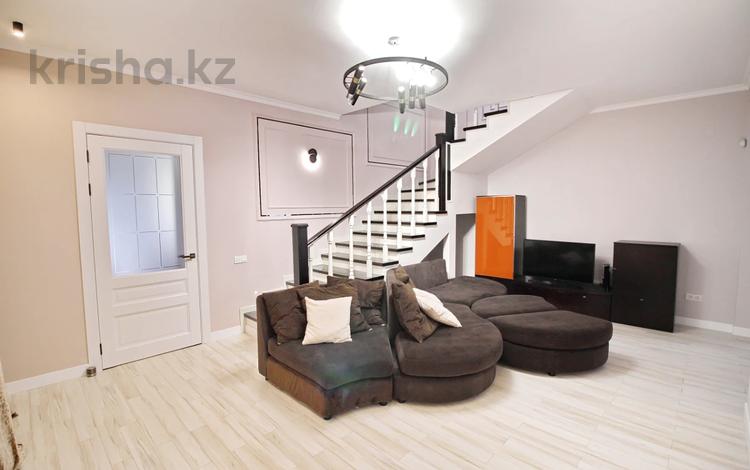 7-комнатный дом помесячно, 270 м², 8.9 сот., мкр Шугыла, Сабденова