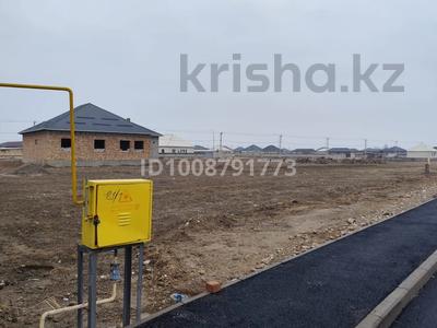 Жер телімі · 10 сотық, Рысбеков 67 — Бақытты шақ мектеп алды, бағасы: 12 млн 〒 в Туркестане