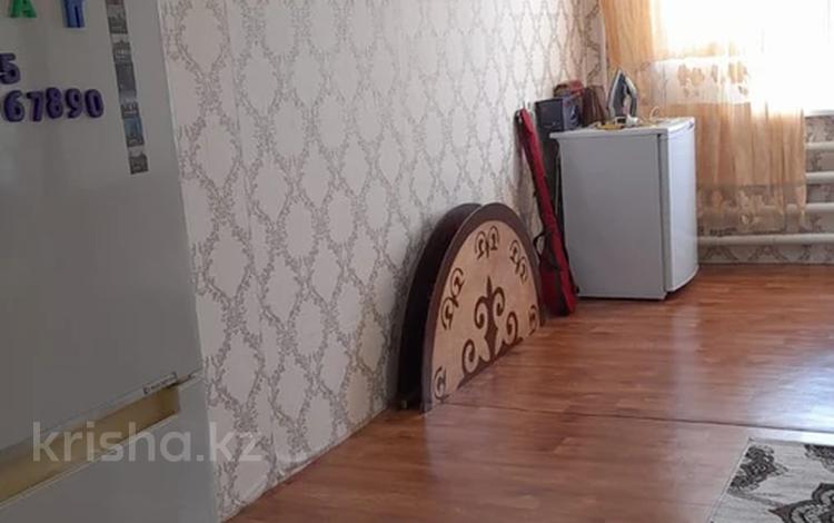 2-комнатная квартира, 45 м², 2/5 этаж, кизатова 2 за 14 млн 〒 в Петропавловске — фото 2