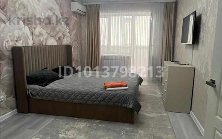 1-комнатная квартира · 52 м² · 1/5 этаж, мкр. Алтын орда, Батыс 2 4 за 250 000 ₸ в Актобе — фото 2