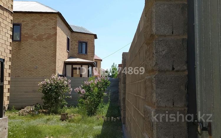 Отдельный дом · 6 комнат · 240 м² · 10 сот., мкр Уркер за 80 млн ₸ в Астане, Нура р-н — фото 2