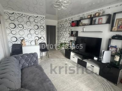 3-комнатная квартира · 57 м² · 5/5 этаж, мкр Михайловка , Аманжолова 17 за 25 млн ₸ в Караганде, Казыбек би р-н