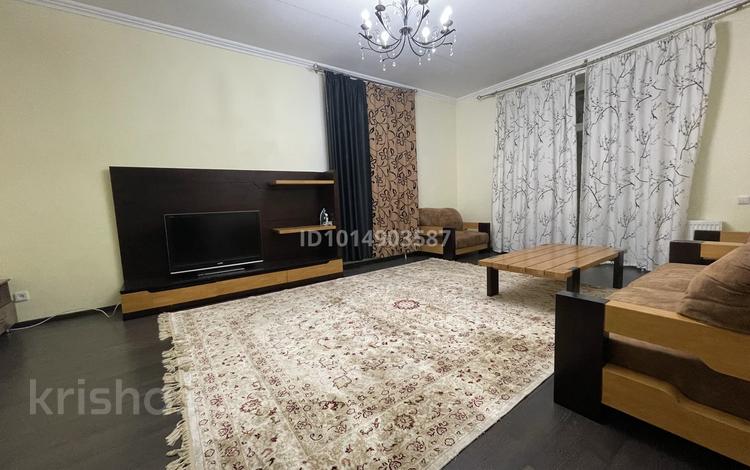 2-комнатная квартира · 79 м² · 2/6 этаж, Шоссе Коргалжын 11 за 350 000 ₸ в Астане, Нура р-н — фото 2