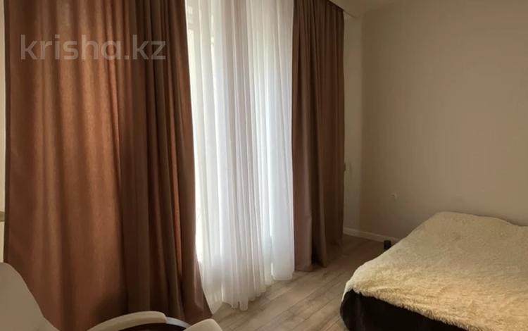 2-комнатная квартира · 65 м² · 2/4 этаж, Мкр. Ак Шагала 10/5 за 400 000 ₸ в Атырау — фото 2