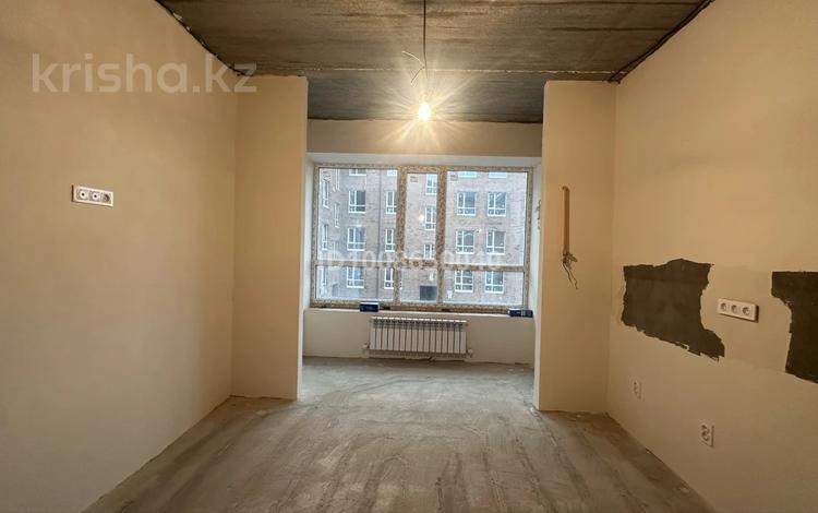 2-бөлмелі пәтер · 70 м² · 2/4 қабат, мкр Жана Орда, Тауелсиздик 41, бағасы: 30.5 млн ₸ в Уральске — фото 2