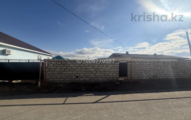 Часть дома · 3 комнаты · 80 м² · 12 сот., мкр Бирлик, Рабочая 14/1 за 10 млн 〒 в Атырау, мкр	Бирлик — фото 2