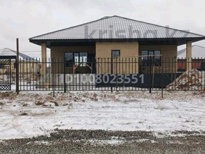Отдельный дом · 4 комнаты · 180 м² · 10 сот., 327 327 — Район шалкар магазин за 38 млн 〒 в Актобе, жилой массив Акжар-2