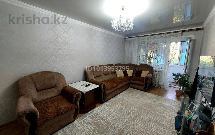 3-комнатная квартира · 58 м² · 2/5 этаж, Байтурсынова 80 — Район дк пош за 21 млн ₸ в Семее — фото 2